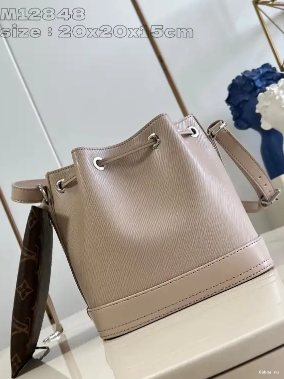 BB-20*20*15cm NÉONOÉ LOUIS VUITTON 0516